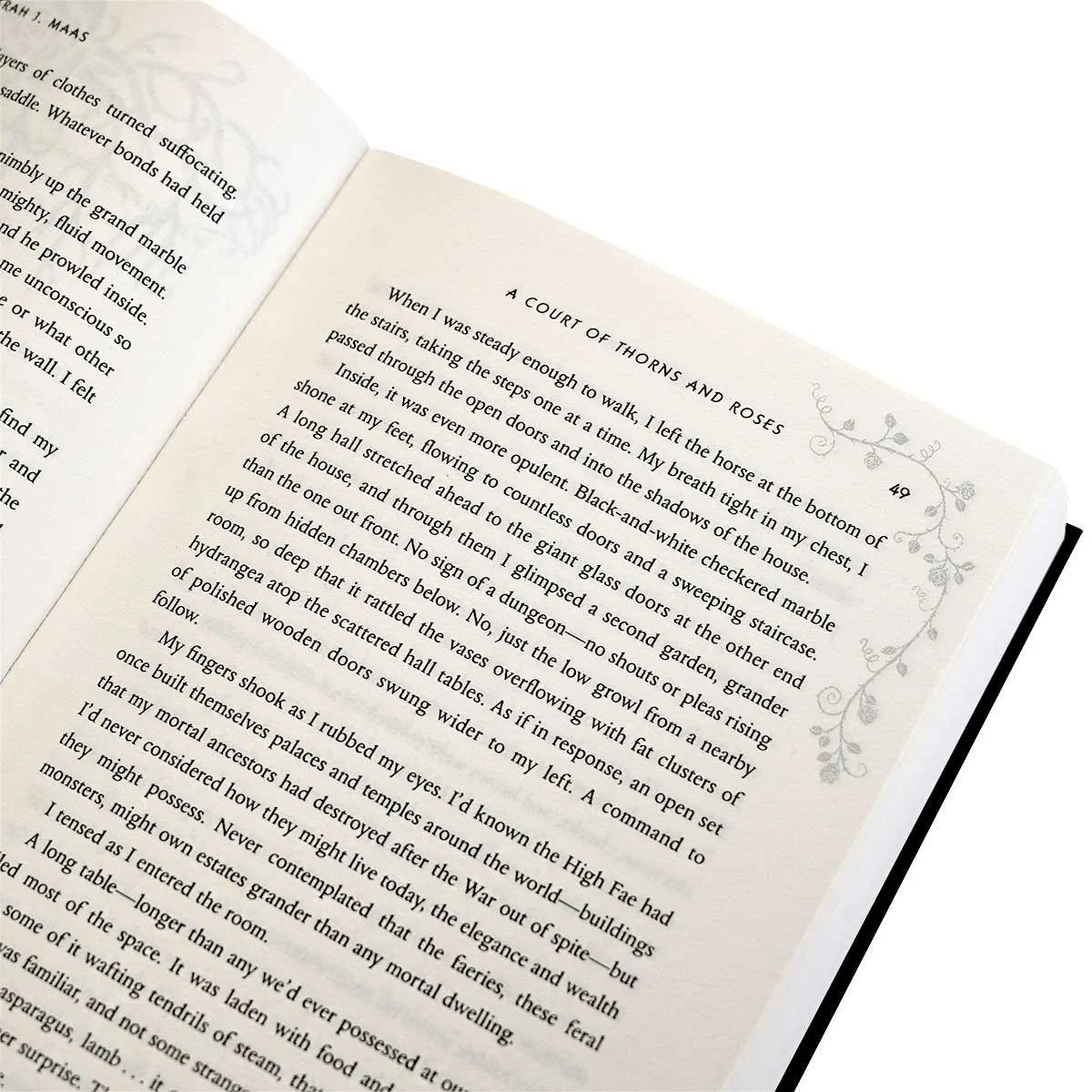 A Court of Thorns and Roses Collector’s Edition Hardback Book