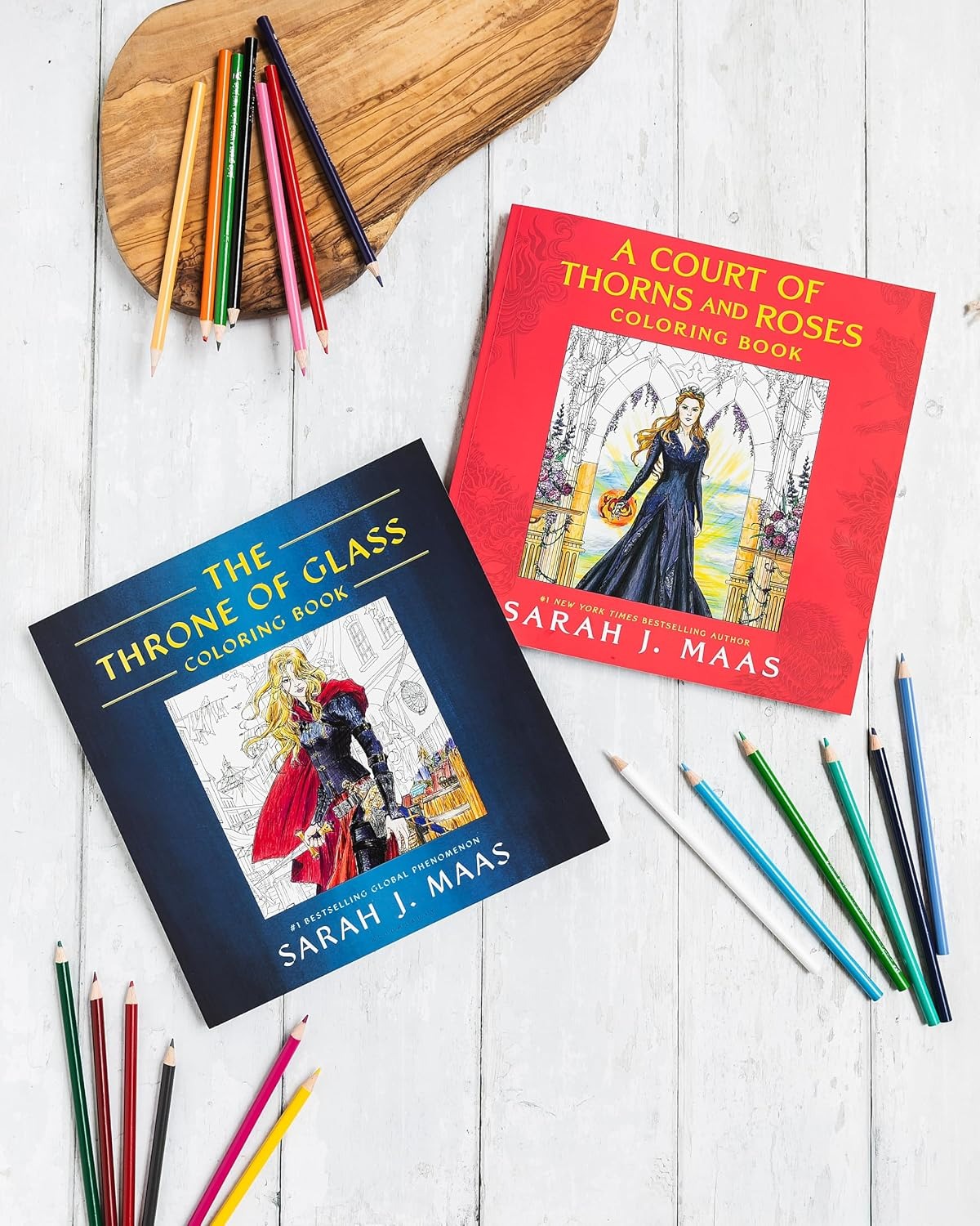 A Court of Thorns and Roses Coloring Book Paperback / softback