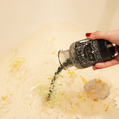 Ancient Witch Bath Spell Potion & Aventurine Crystal Amulet - Prosperity Potions