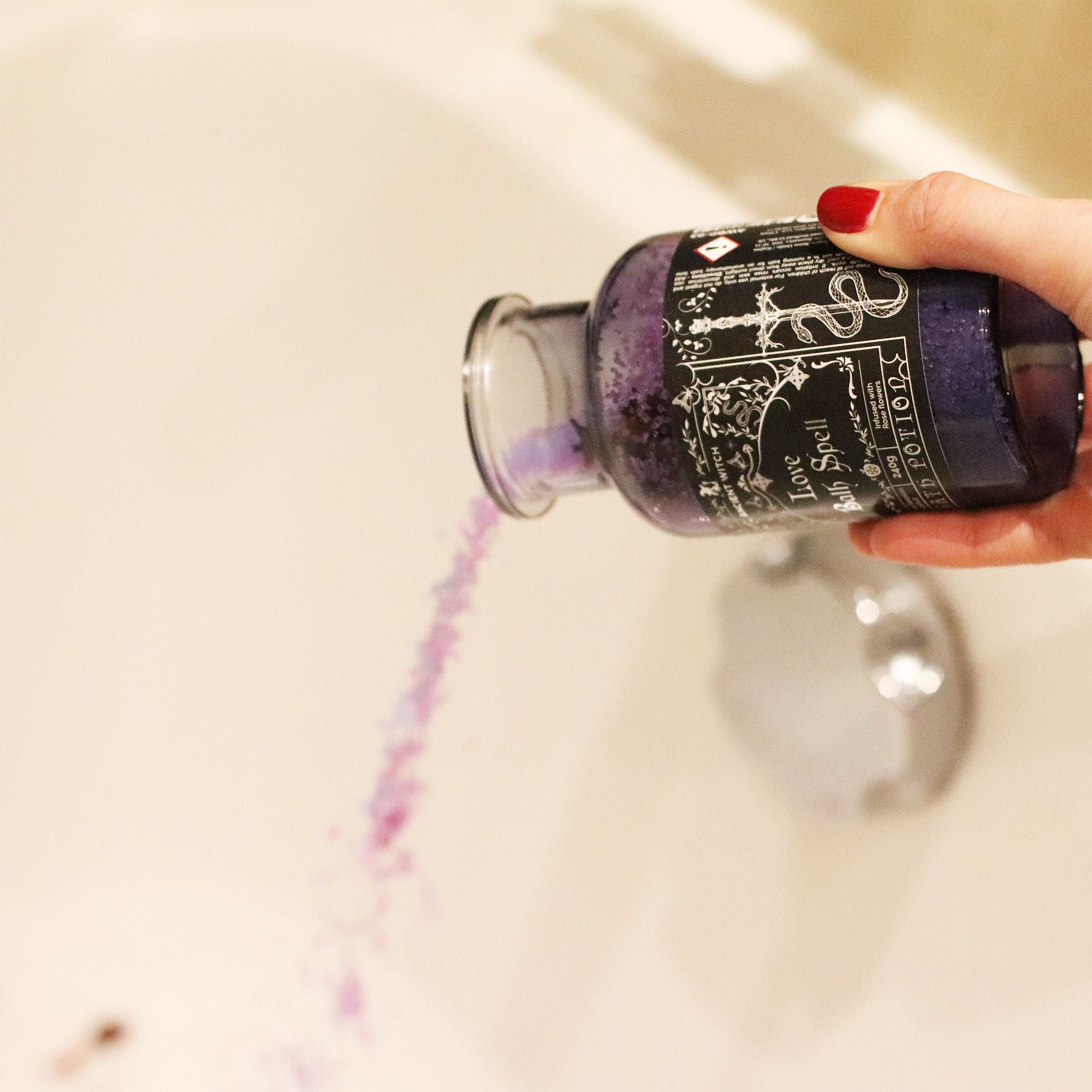 Ancient Witch Bath Spell Potion & Rose Quartz Crystal Amulet - Love Potions