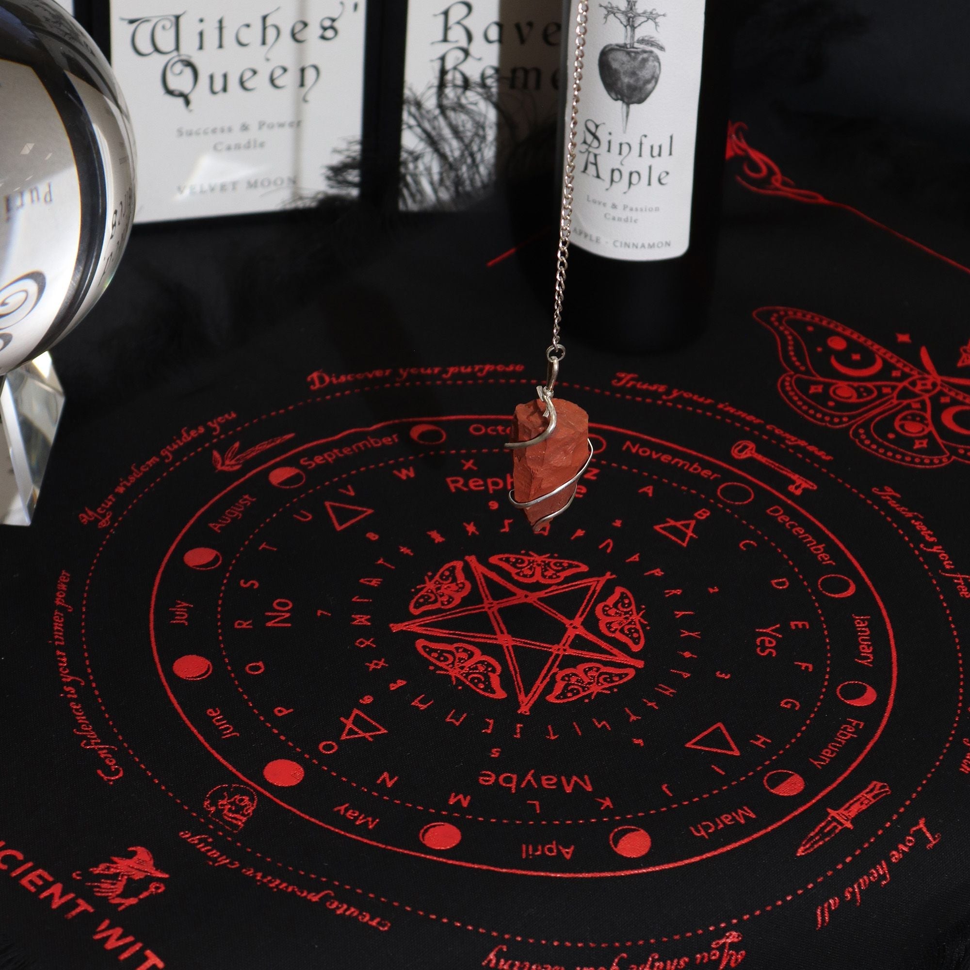 Ancient Witch Pendulum Divination Cloth - Sun Face - Black & Blood Red Clothes