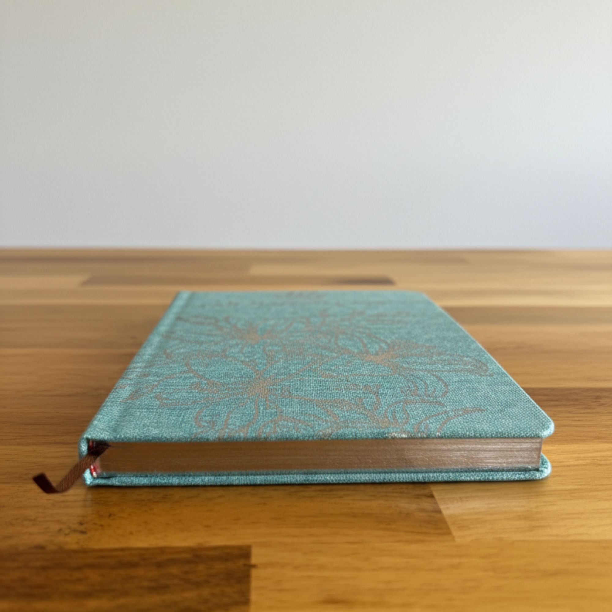 Blue Gratitude Journal with Silver Lining - 120 pages - I am Thankful For Wellness & Notebooks