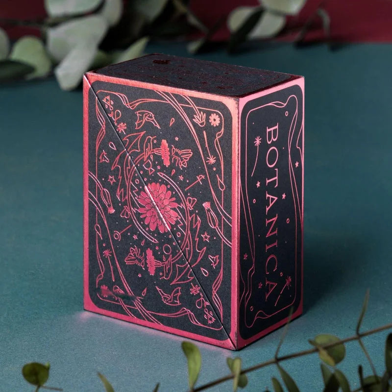 BOTANICA: Full Bloom : A Tarot & Oracle Deck About the Language of Flowers
