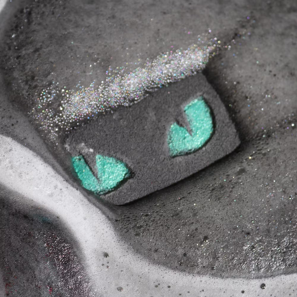 Cats Eyes Halloween Bath Bomb 80g bombs - 180g