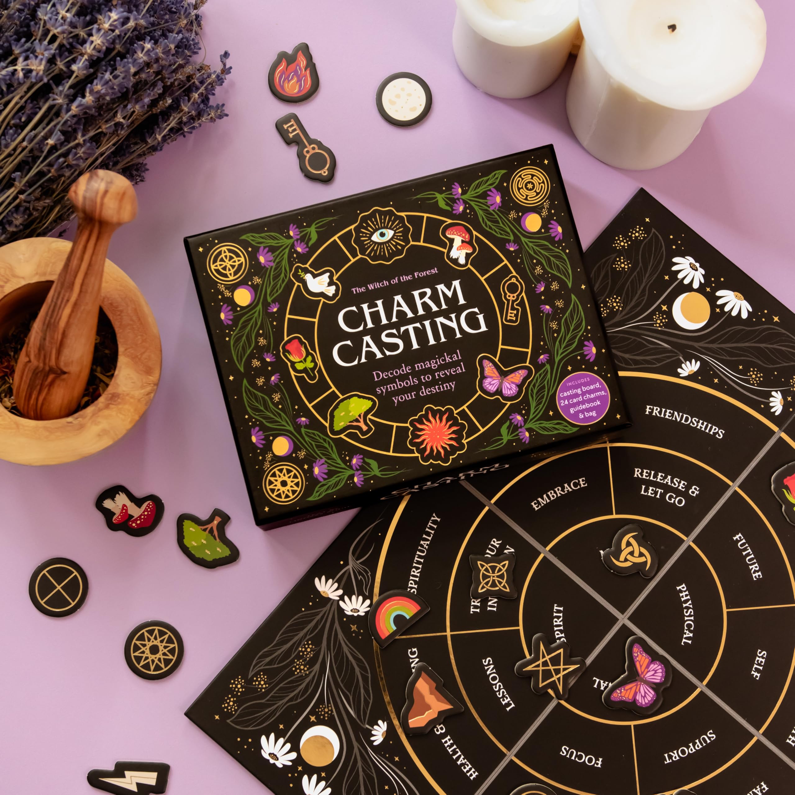 Charm Casting : Decode magickal symbols to reveal your destiny - Includes: casting board, 24 card charms, guidebook and bag