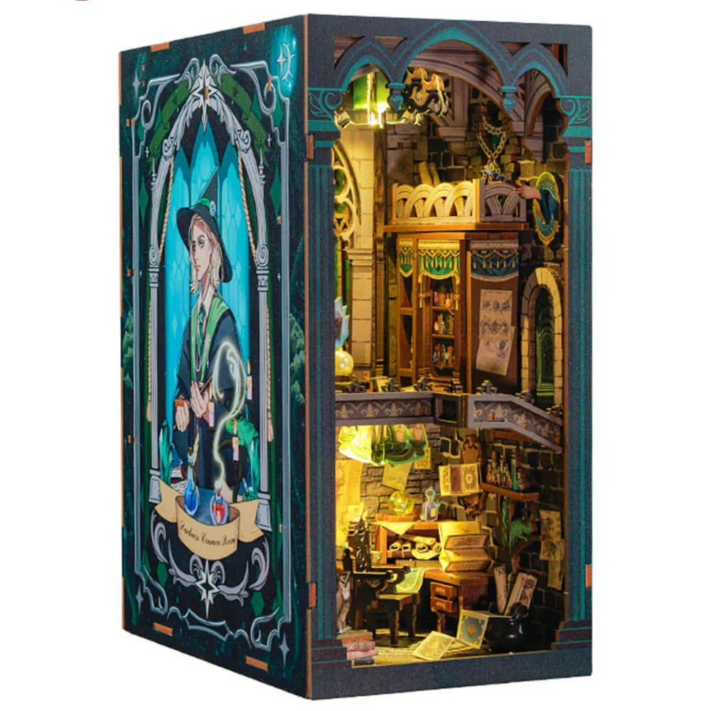 Darkness Commom Room Book Nook Game