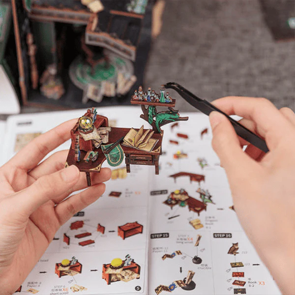 Darkness Commom Room Book Nook Game