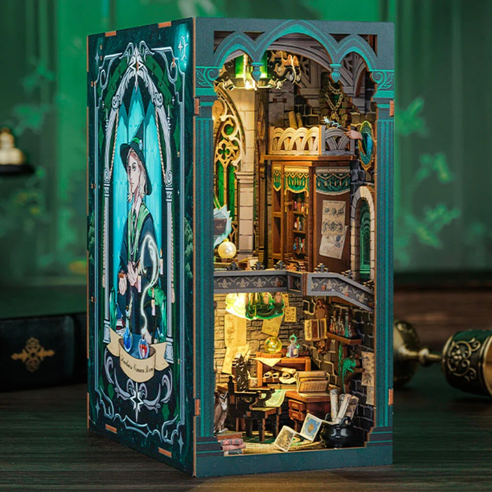 Darkness Commom Room Book Nook Game