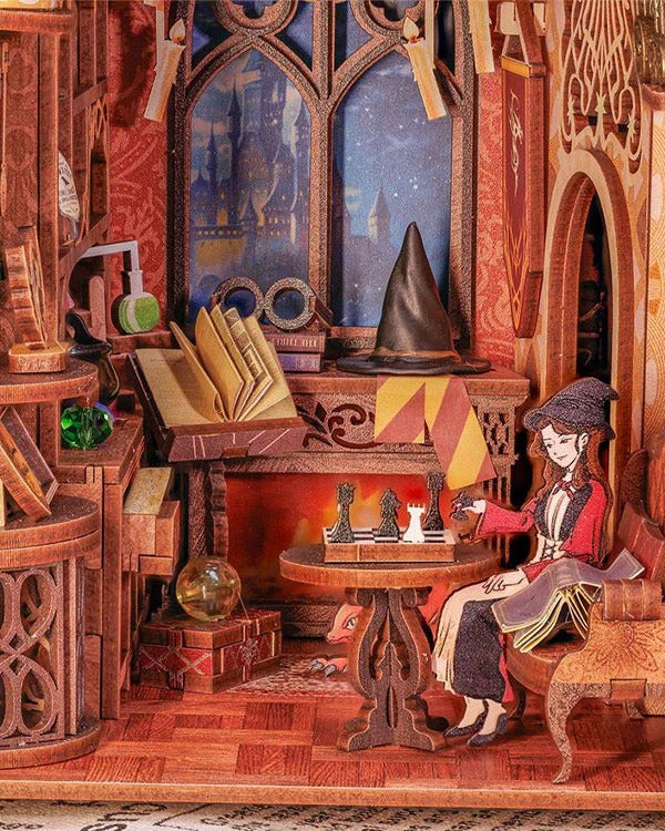 Flame Common Room Book Nook Game