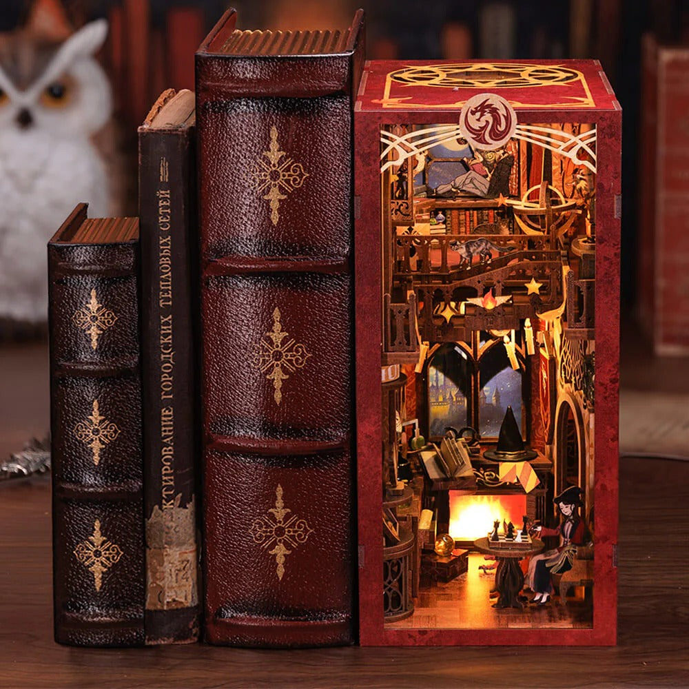 Flame Common Room Book Nook Game