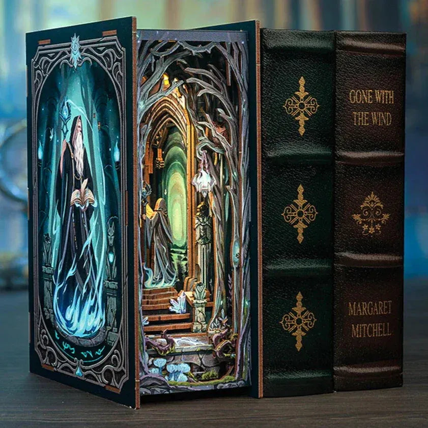 Gate of Wonderland Book Nook Game