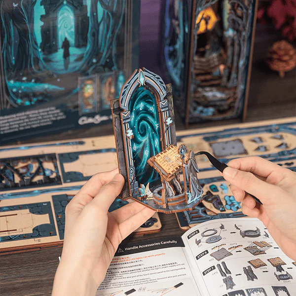 Gate of Wonderland Book Nook Game