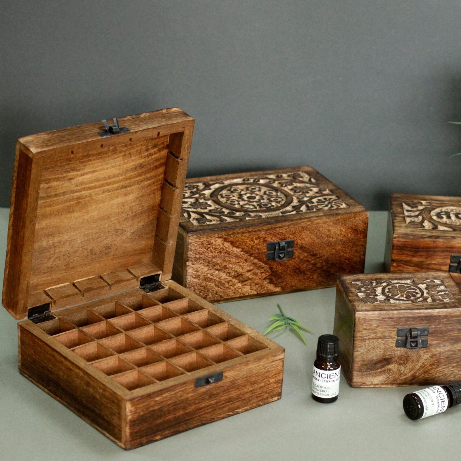 Mango Aromathrapy Box - Floral (holds 24 + 1) Aromatherapy Carved Boxes