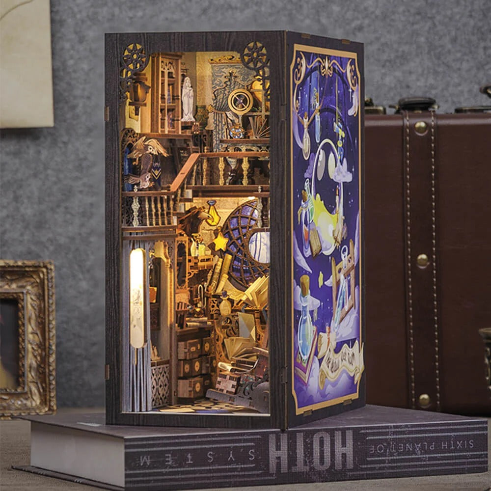 Nebula Common Room Book Nook Game