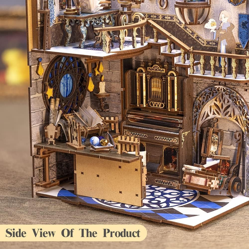 Nebula Common Room Book Nook Game