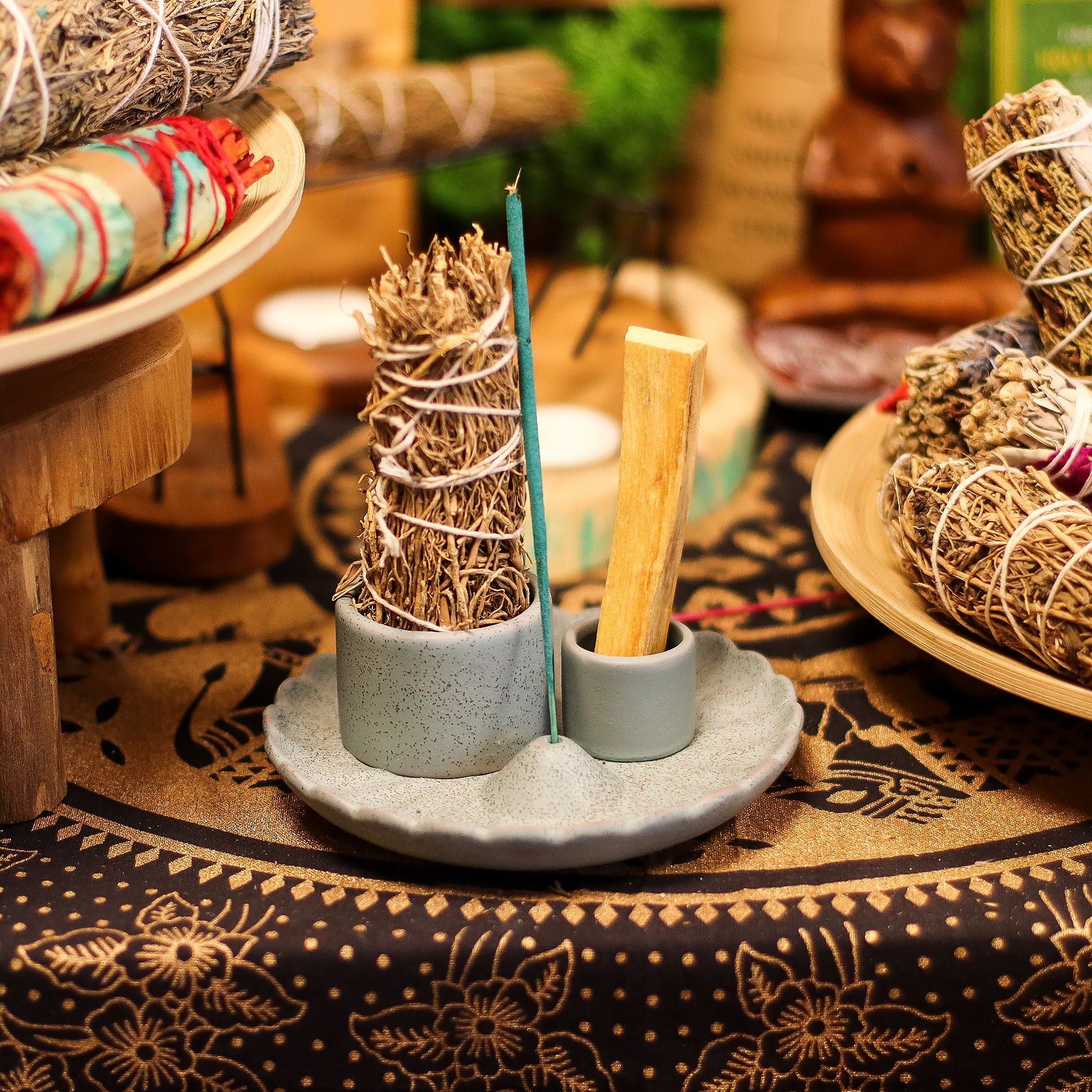 Palo Santo Stick & Smudge Holder - Lotus Flower - Blue Ceramic