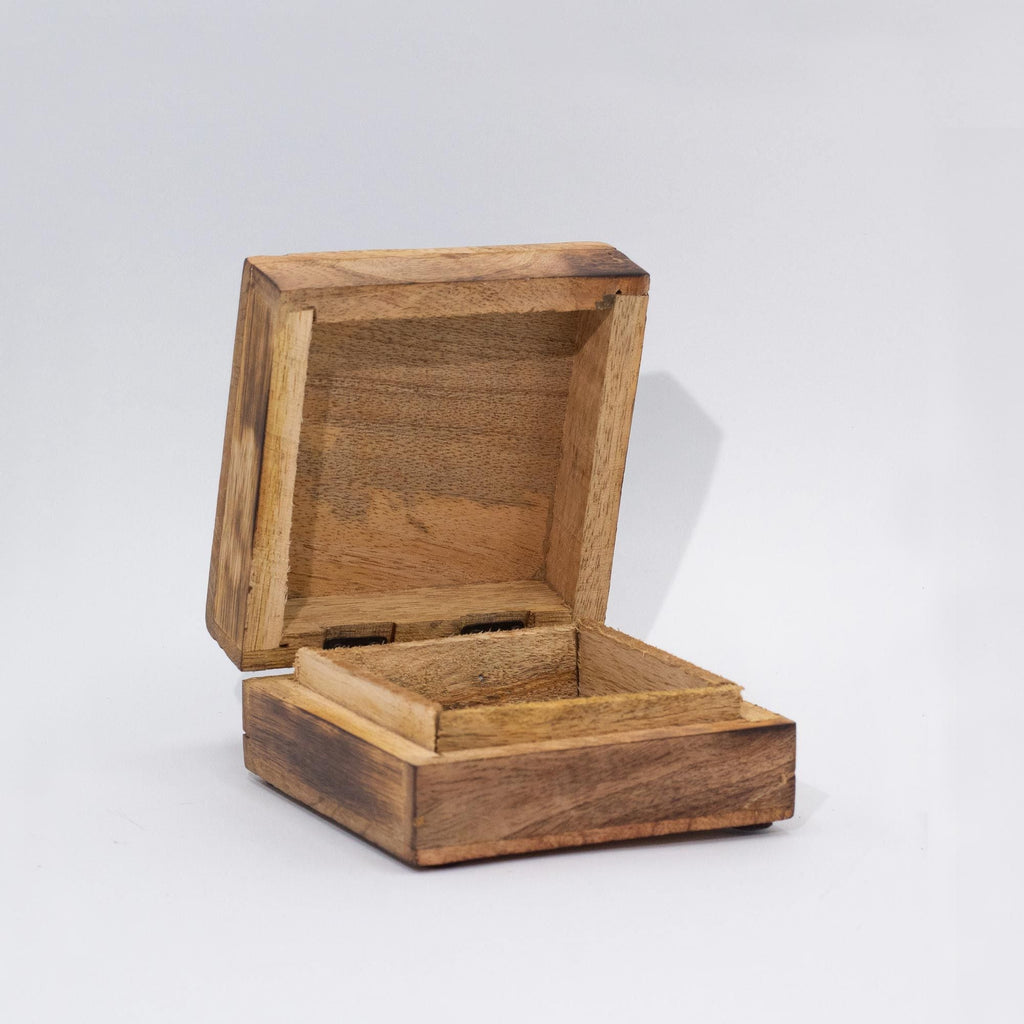 Small Enameled Square Box 10x10x4.2cm - Mushroom Design Maroon Enamelled Boxes and Trays