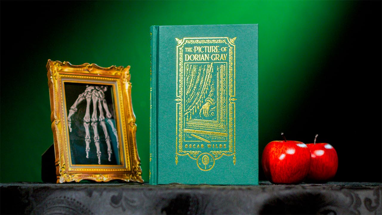 The Picture of Dorian Gray (The Gothic Chronicles Collection)